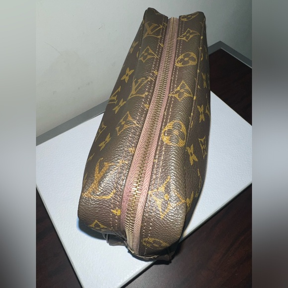 LOUIS VUITTON TROUSSE POUCH 23 - Picture 7 of 17